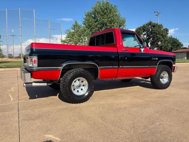 Photo of 1984 Red GMC Pickup Truck