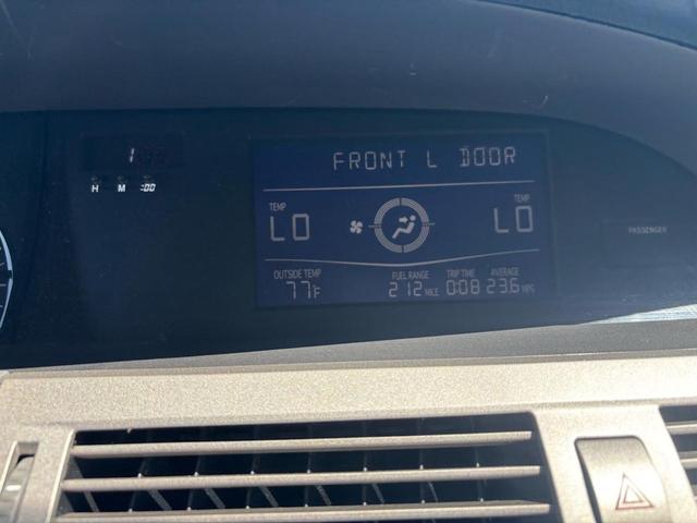 Photo of 2006 Black Toyota Avalon