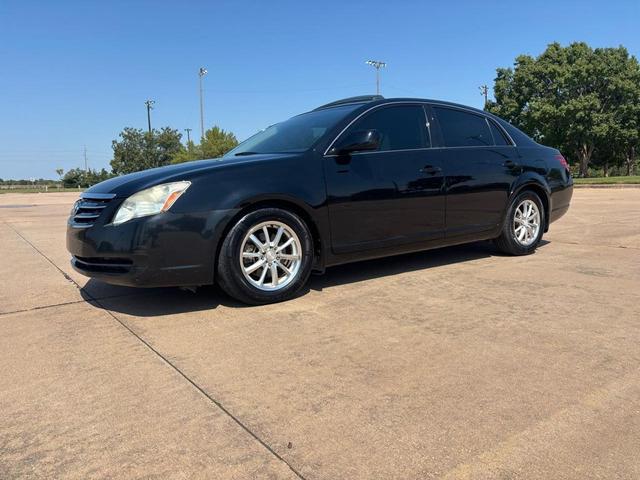 Photo of 2006 Black Toyota Avalon
