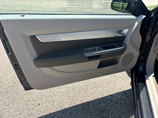 Photo of 2008 Black Chrysler Sebring
