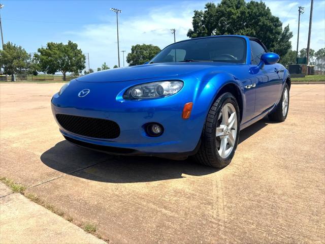 Photo of 2006 Blue Mazda MX-5 Miata