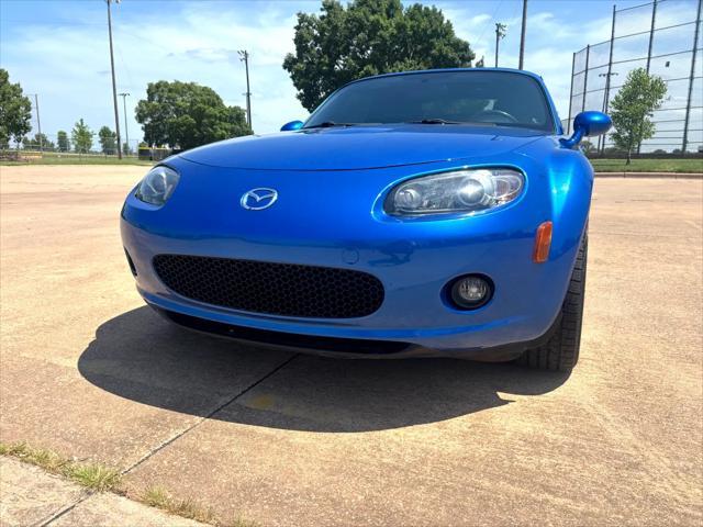 Photo of 2006 Blue Mazda MX-5 Miata
