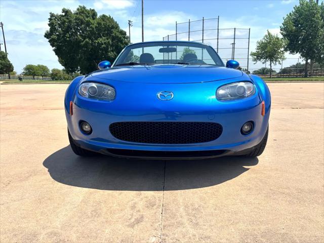 Photo of 2006 Blue Mazda MX-5 Miata