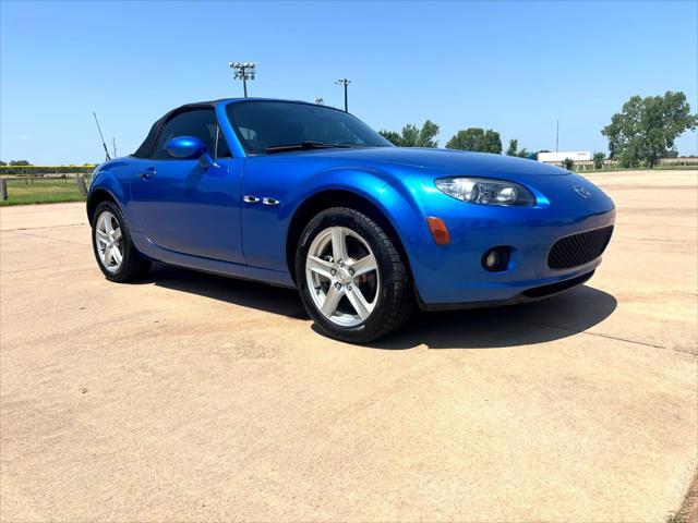 Photo of 2006 Blue Mazda MX-5 Miata
