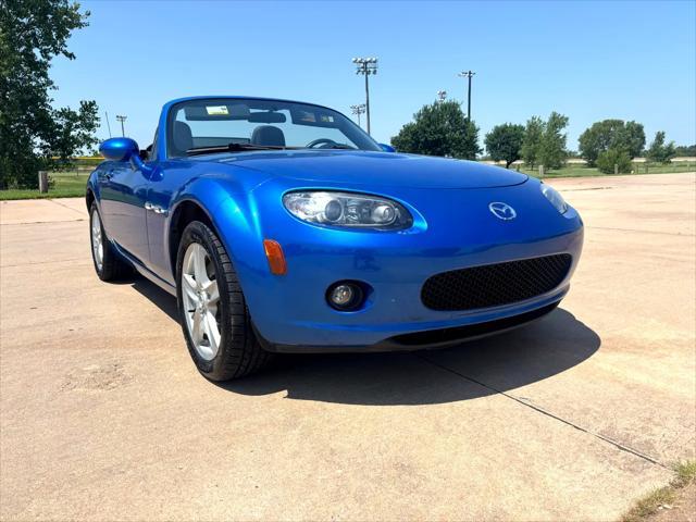 Photo of 2006 Blue Mazda MX-5 Miata