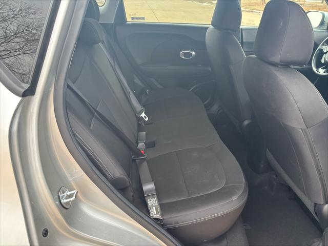 Photo of 2017 Silver Kia Soul