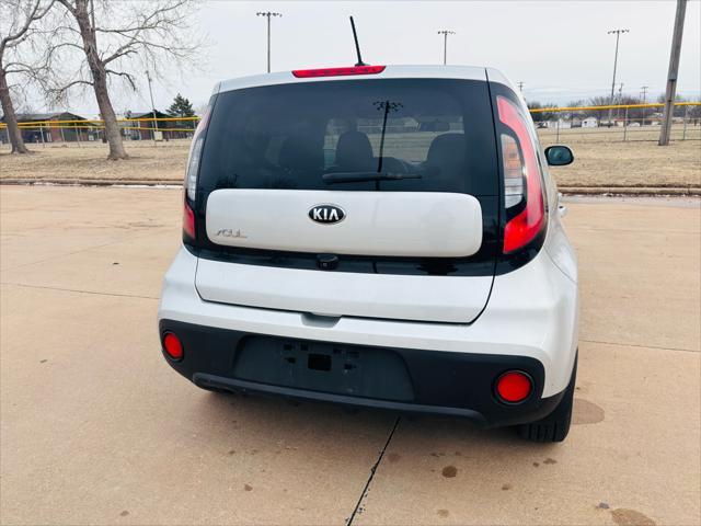 Photo of 2017 Silver Kia Soul