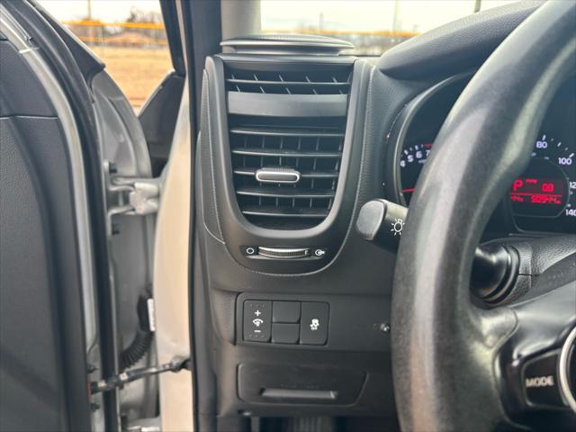 Photo of 2017 Silver Kia Soul