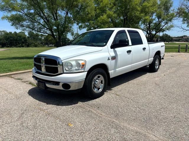 Photo of 2008 White Dodge Ram 2500