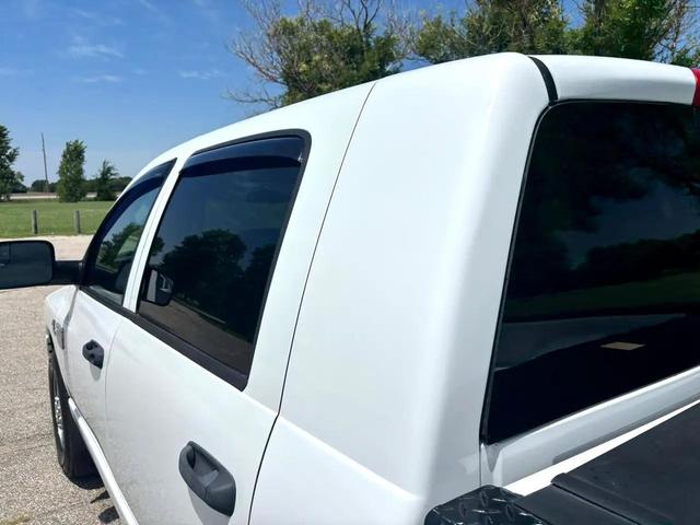 Photo of 2008 White Dodge Ram 2500