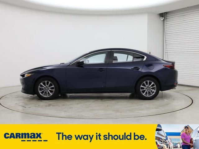 Photo of 2022 Blue Mazda Mazda3