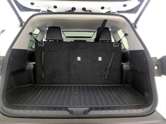 Photo of 2024 White Toyota Grand Highlander
