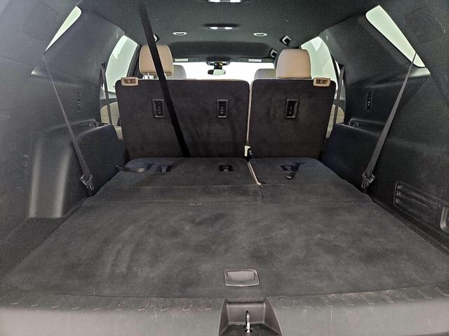 Photo of 2023 White Chevrolet Traverse
