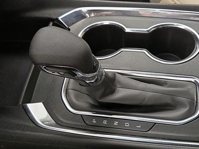 Photo of 2023 White Chevrolet Traverse
