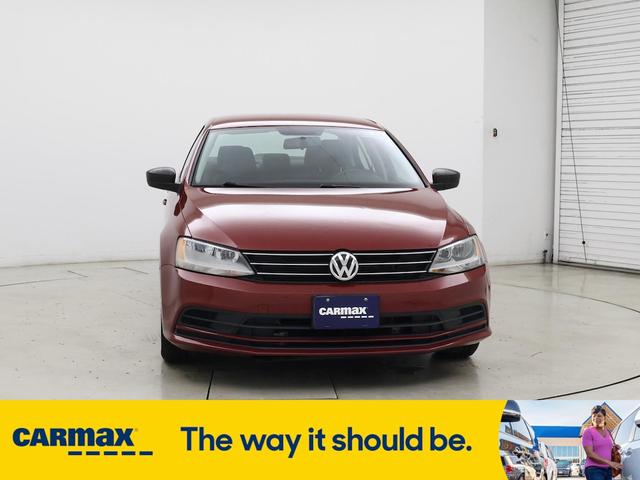 Photo of 2016 Burgundy Volkswagen Jetta