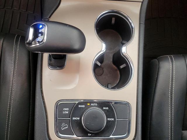 Photo of 2015 Blue Jeep Grand Cherokee