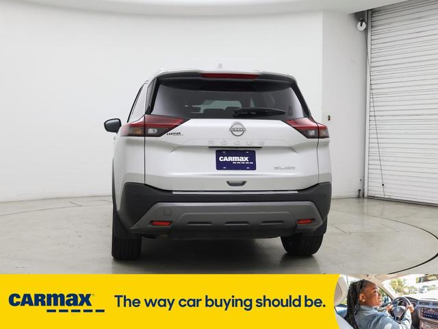 Photo of 2023 Silver Nissan Rogue