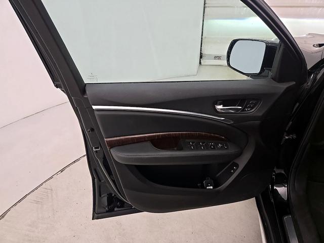 Photo of 2018 Black Acura MDX