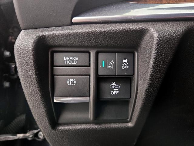 Photo of 2018 Black Acura MDX