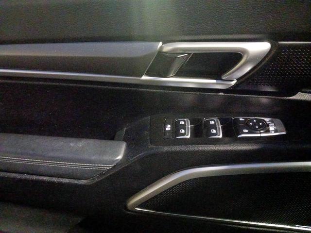 Photo of 2020 White Kia Telluride