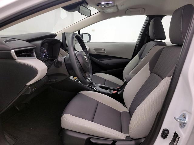 Photo of 2023 White Toyota Corolla