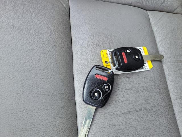 Photo of 2013 Burgundy Honda CR-V