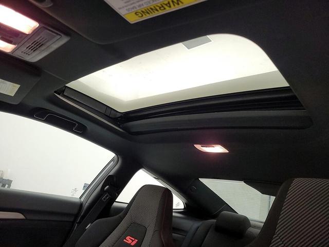 Photo of 2018 Silver Honda Civic