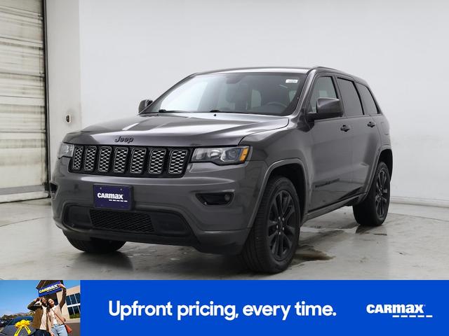 Photo of 2018 Gray Jeep Grand Cherokee