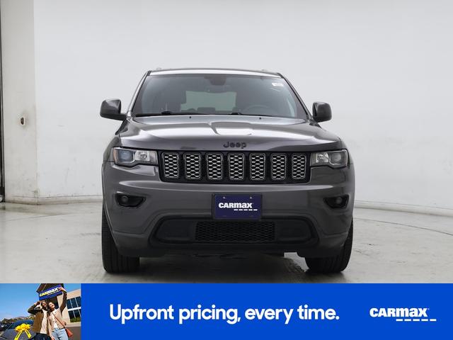 Photo of 2018 Gray Jeep Grand Cherokee