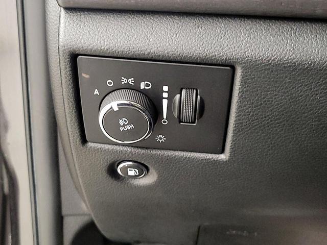 Photo of 2018 Gray Jeep Grand Cherokee