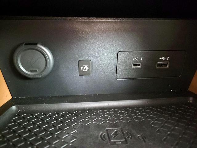 Photo of 2024 Silver Nissan Pathfinder