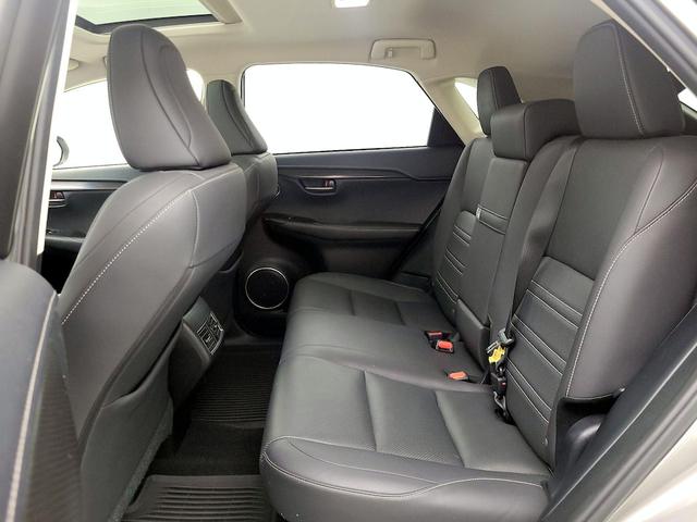 Photo of 2018 Silver Lexus NX 300
