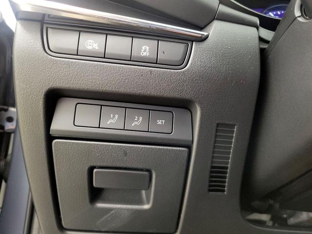 Photo of 2024 Gray Mazda Mazda3