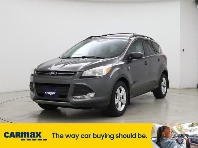 Photo of 2016 Gray Ford Escape