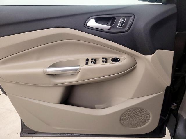 Photo of 2016 Gray Ford Escape