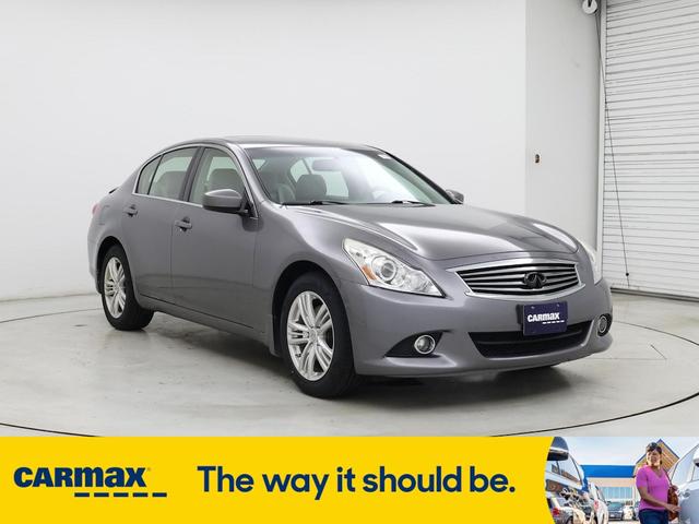 2015 Infiniti Q40
