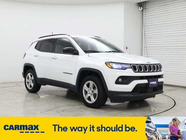 Photo of 2023 White Jeep Compass