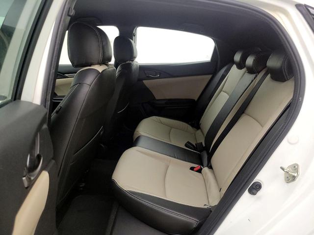 Photo of 2018 White Honda Civic