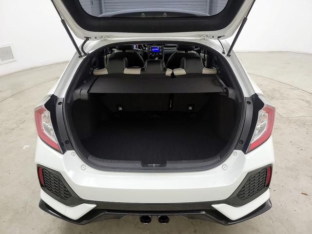Photo of 2018 White Honda Civic