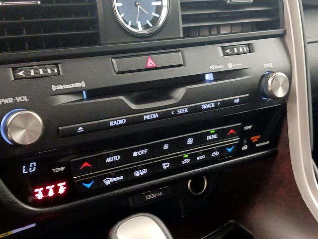 Photo of 2022 Black Lexus RX 350