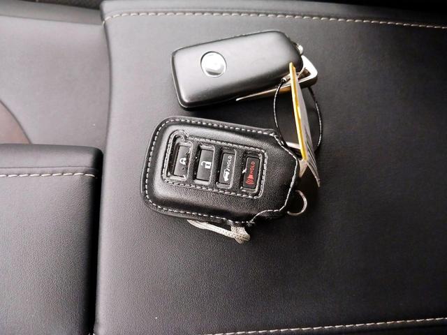 Photo of 2022 Black Lexus RX 350