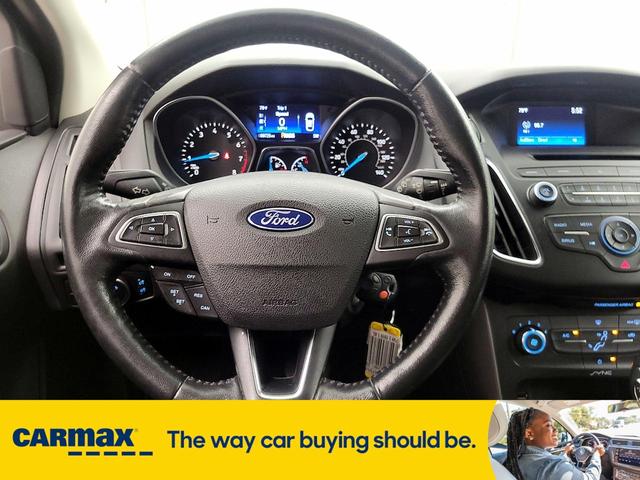 Photo of 2015 Silver Ford Focus