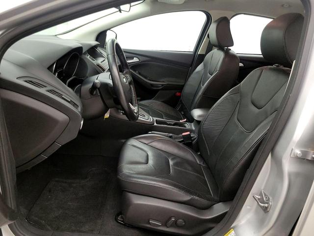 Photo of 2015 Silver Ford Focus