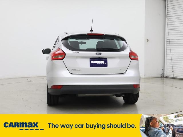 Photo of 2015 Silver Ford Focus