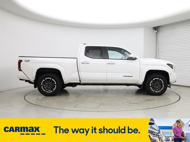 Photo of 2024 White Toyota Tacoma