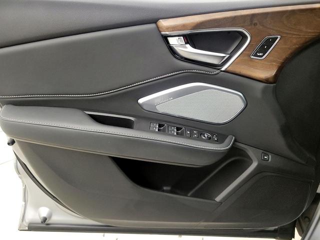 Photo of 2021 Silver Acura RDX
