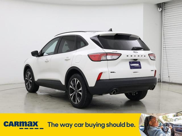 Photo of 2022 White Ford Escape