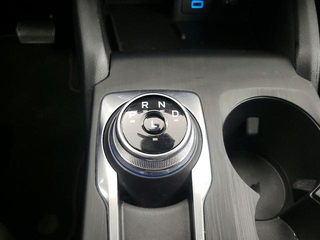 Photo of 2022 White Ford Escape