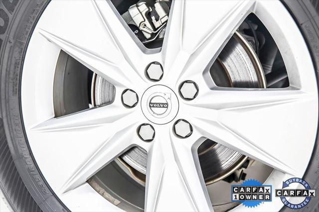 Photo of 2022 White Volvo XC60