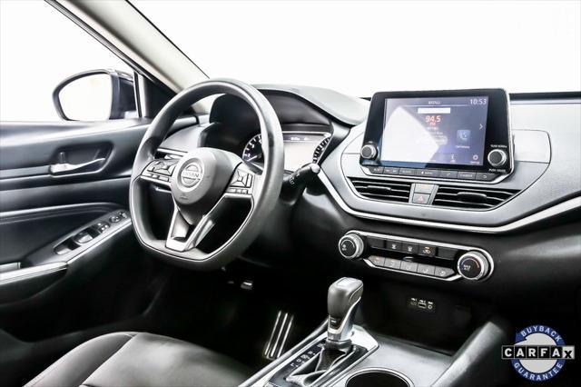 Photo of 2020 Super Black Nissan Altima